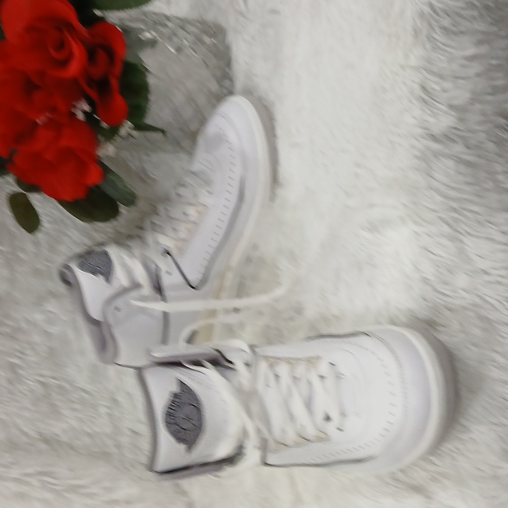 Nike Air Jordan White and Gray High-Top Sneakers. DQ8567-100